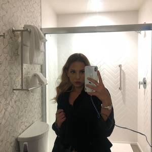 Meet your Posher, Lexie